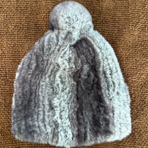 NWT Universal Thread Gray Monochrome Faux Fur Beanie Hat - Picture 2 of 6